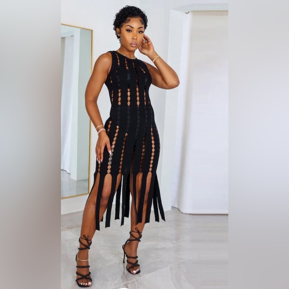 Knit Sleeveless Hollow Out Fringed Midi Dress